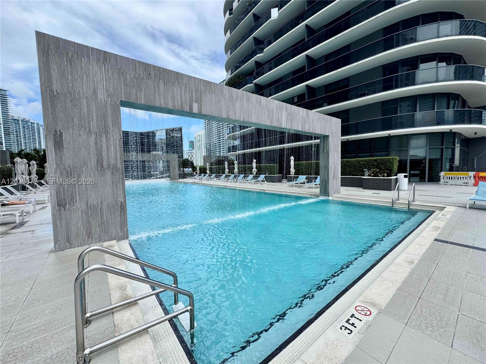 55 SW 9th St #3201, Miami FL 33130