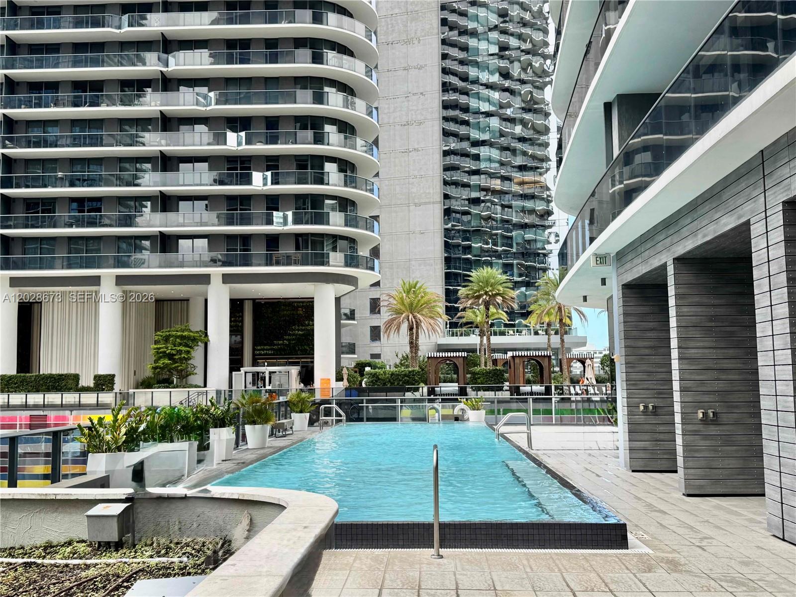 55 SW 9th St #3201, Miami FL 33130