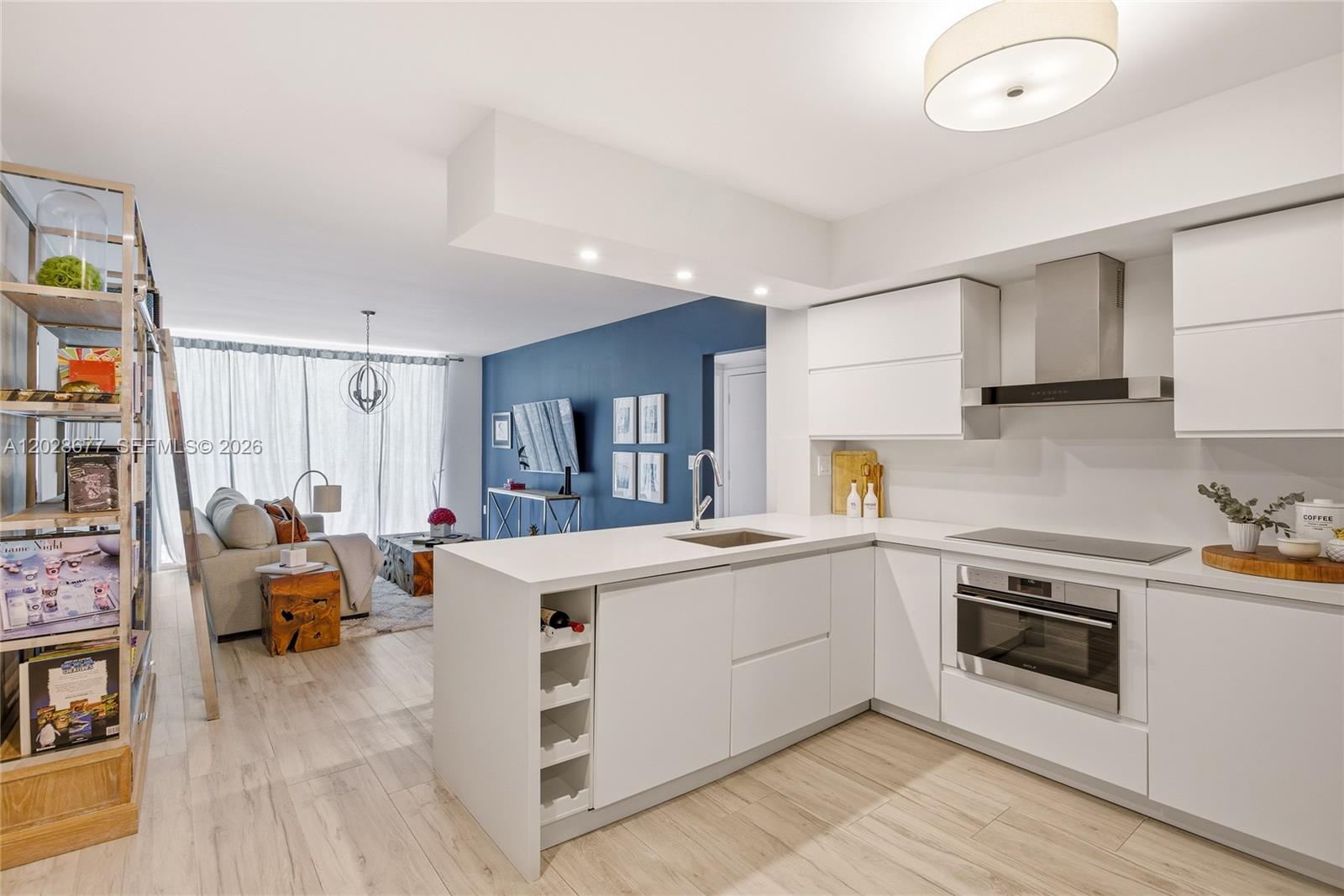 31 SE 5th St #2410, Miami FL 33131
