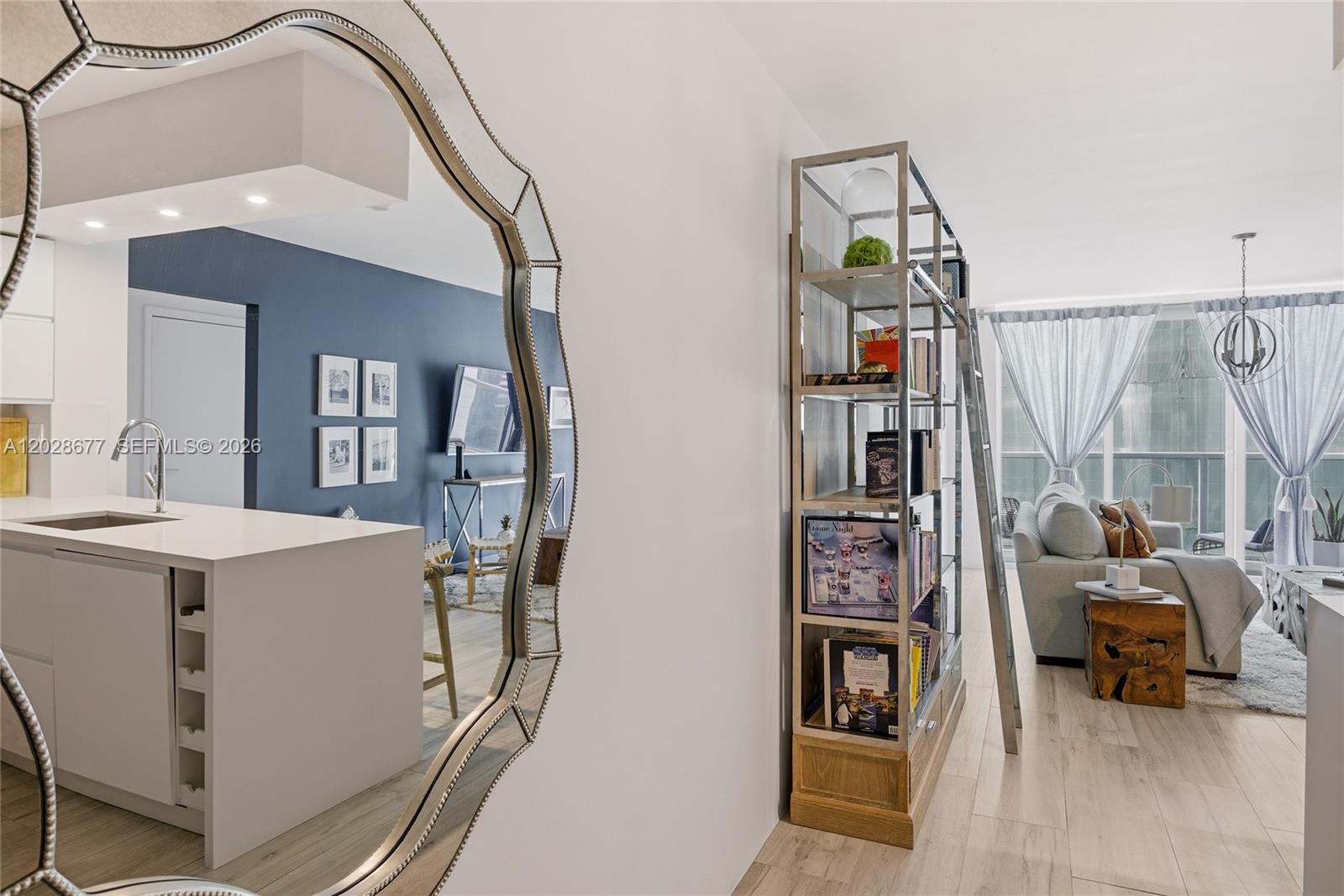 31 SE 5th St #2410, Miami FL 33131