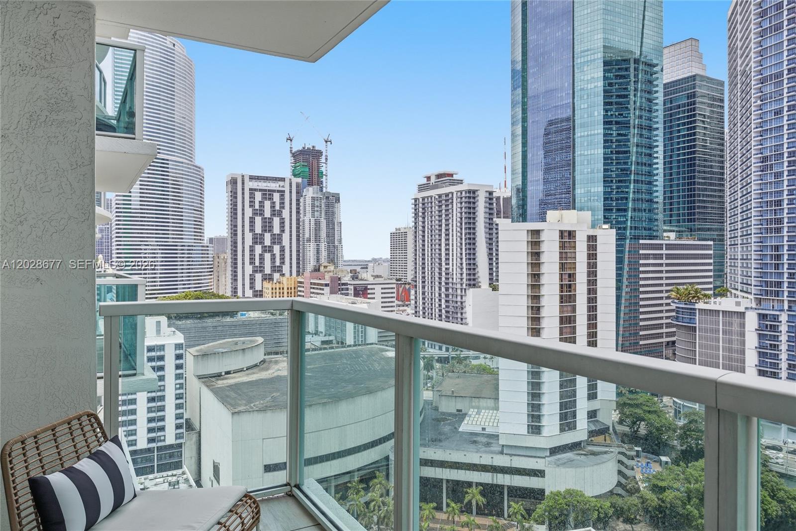 31 SE 5th St #2410, Miami FL 33131