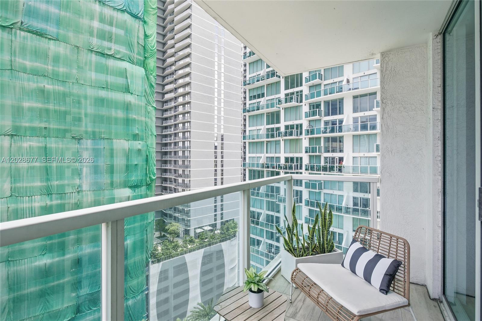 31 SE 5th St #2410, Miami FL 33131