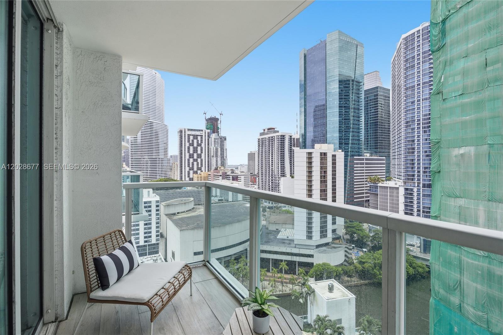 31 SE 5th St #2410, Miami FL 33131
