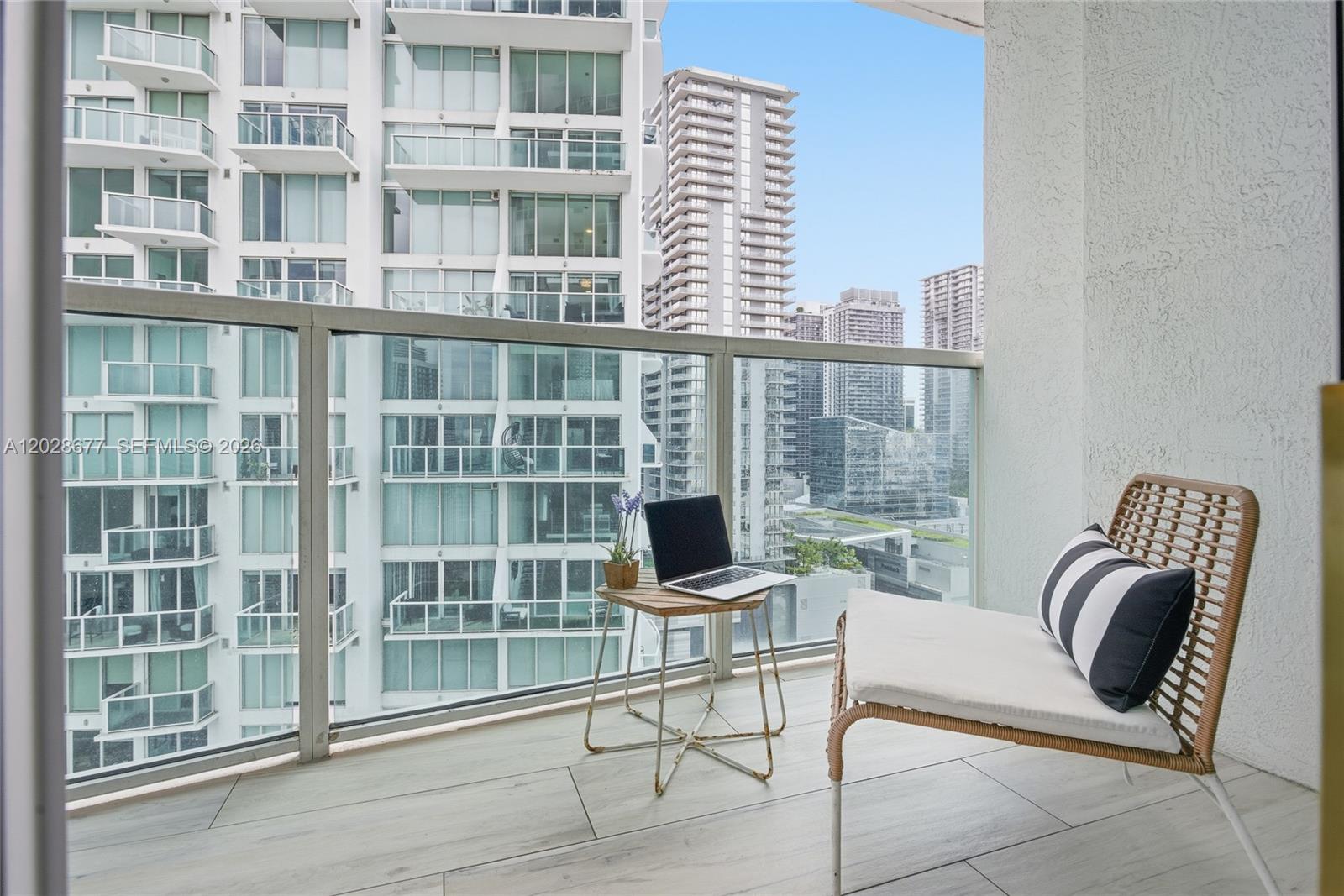 31 SE 5th St #2410, Miami FL 33131