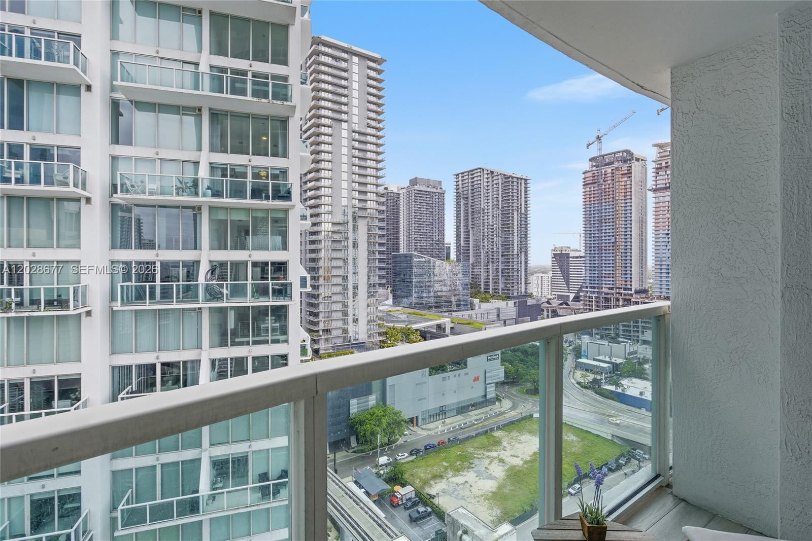 31 SE 5th St #2410, Miami FL 33131