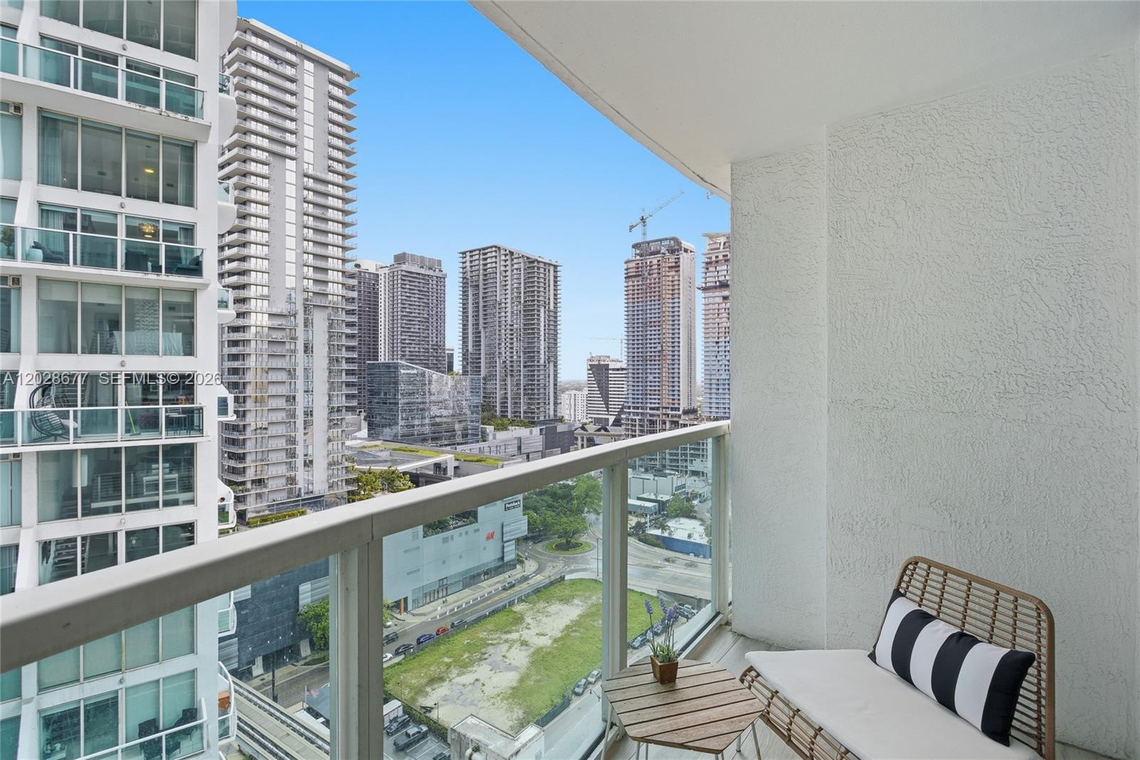 31 SE 5th St #2410, Miami FL 33131
