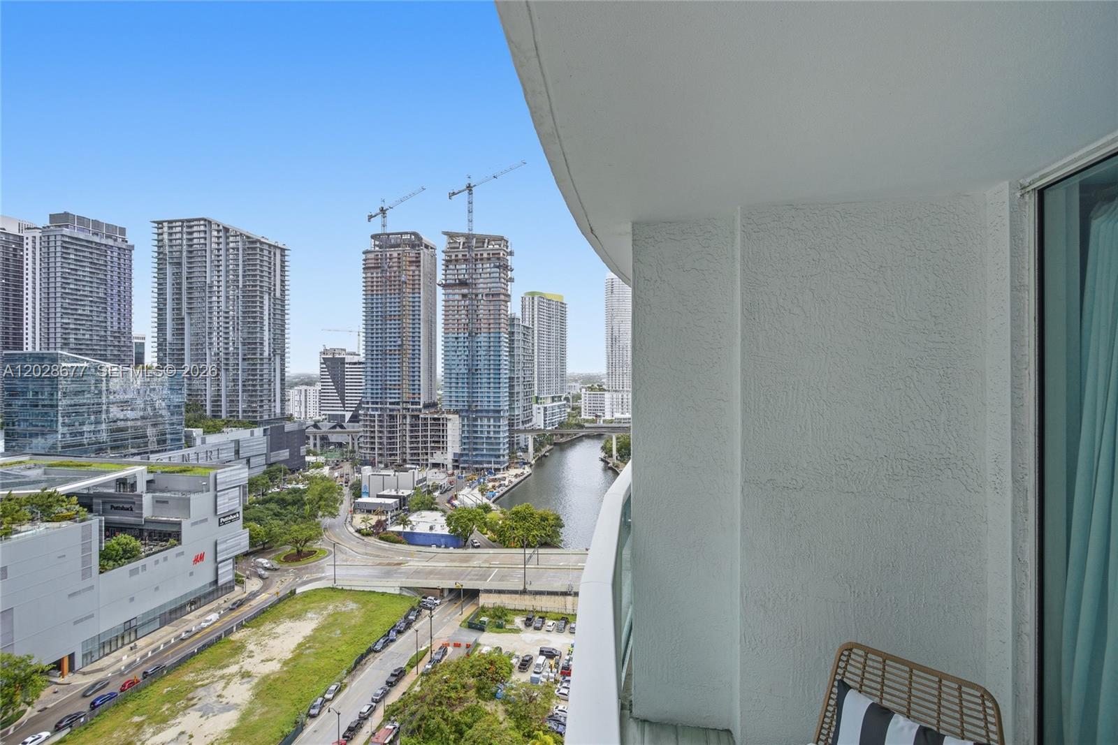 31 SE 5th St #2410, Miami FL 33131
