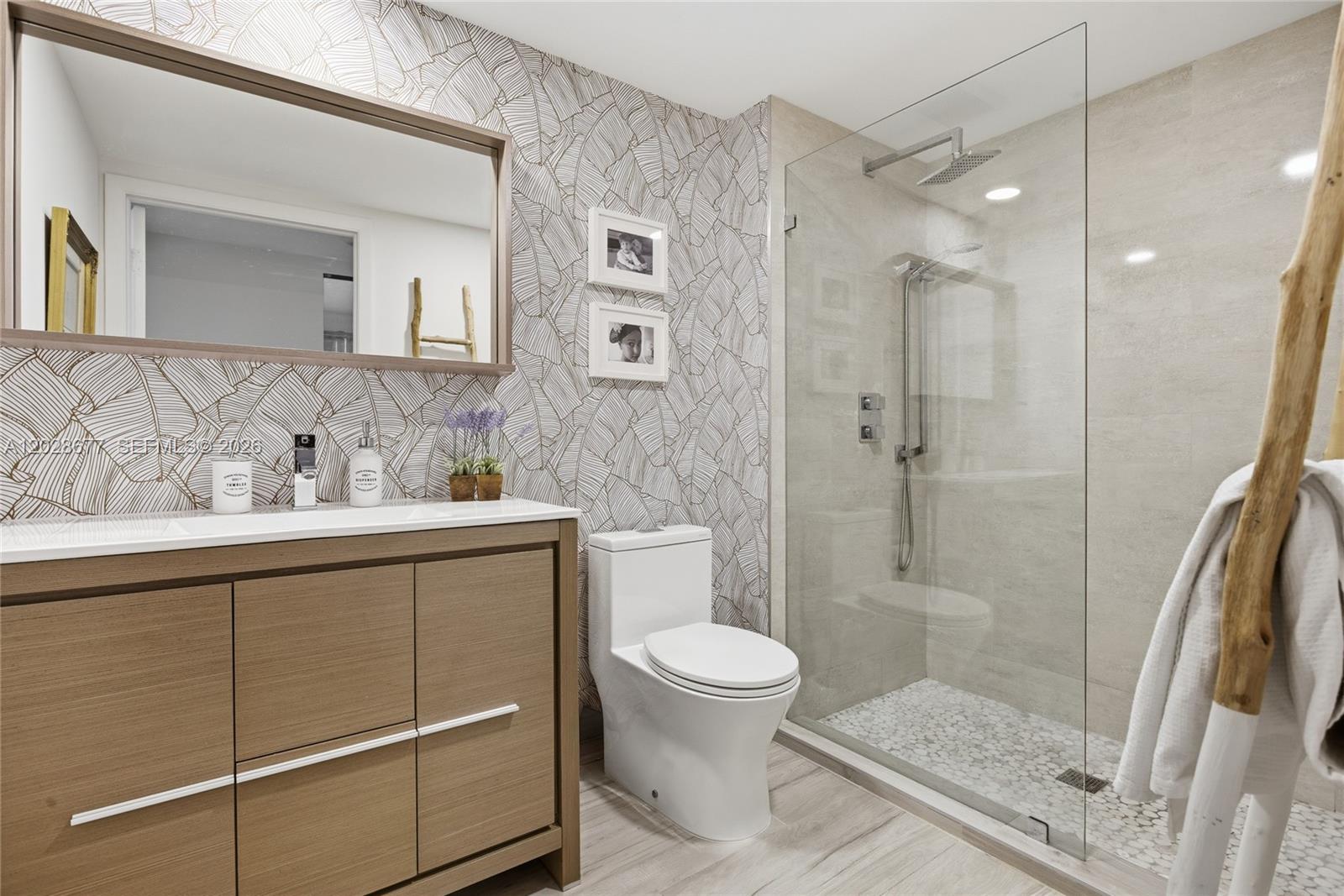 31 SE 5th St #2410, Miami FL 33131