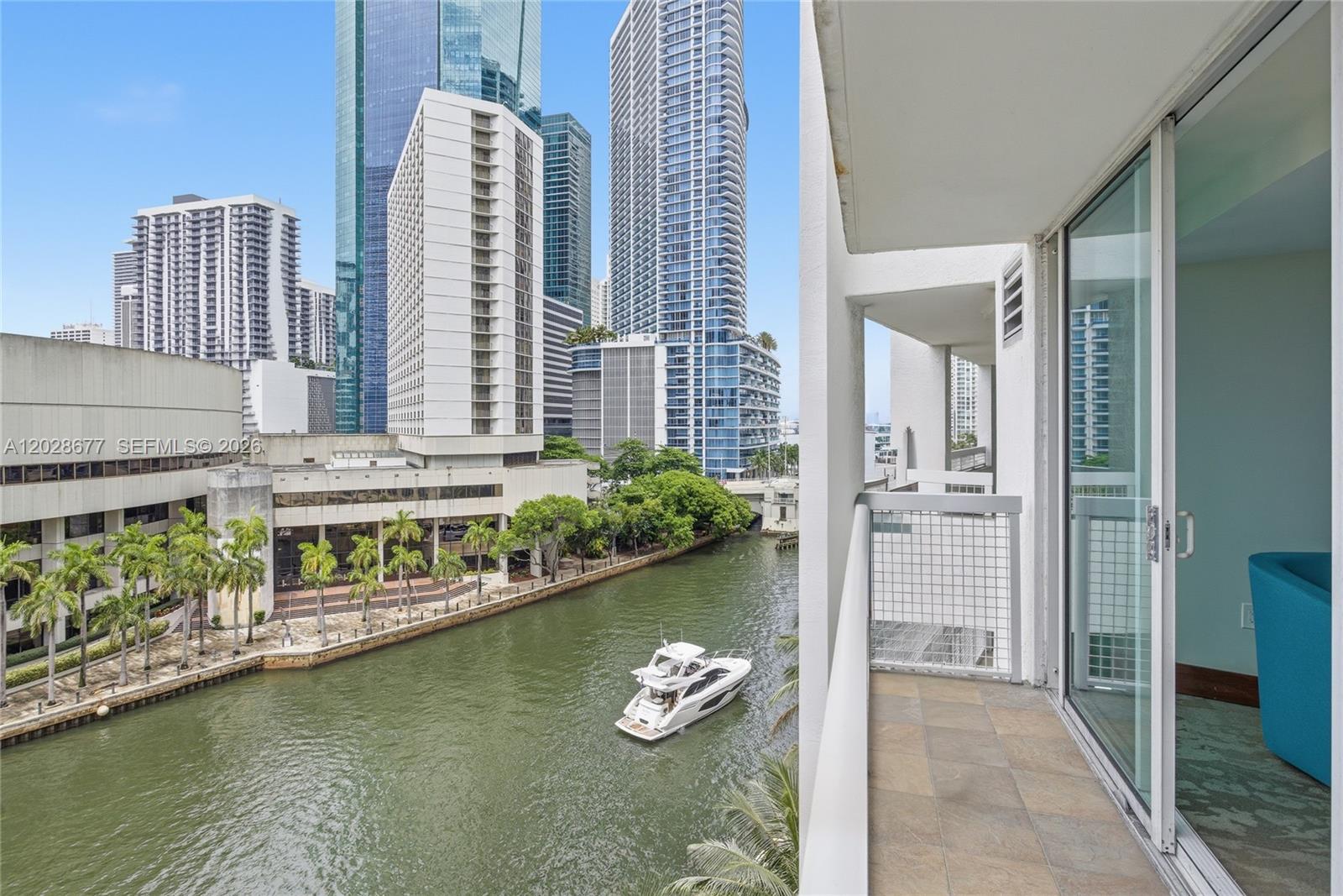 31 SE 5th St #2410, Miami FL 33131