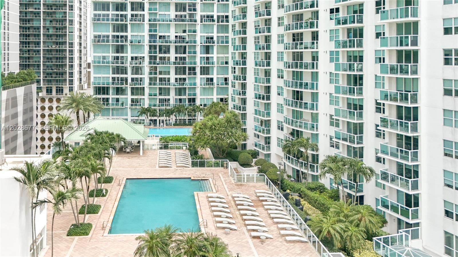 31 SE 5th St #2410, Miami FL 33131