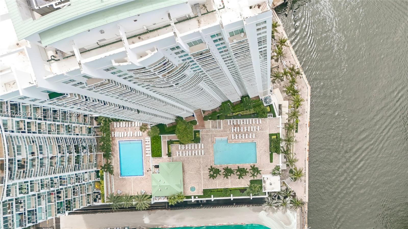 31 SE 5th St #2410, Miami FL 33131