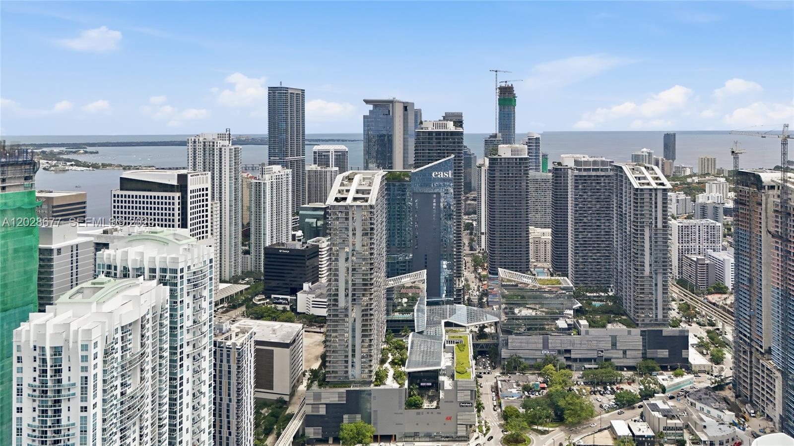 31 SE 5th St #2410, Miami FL 33131