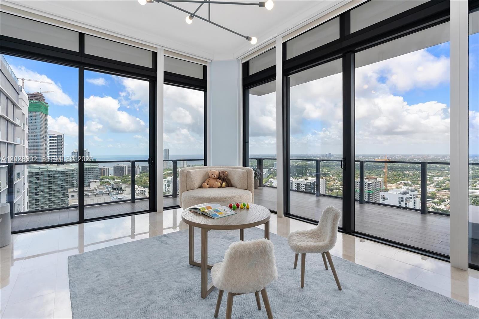 88 SW 7th St #4001, Miami FL 33130
