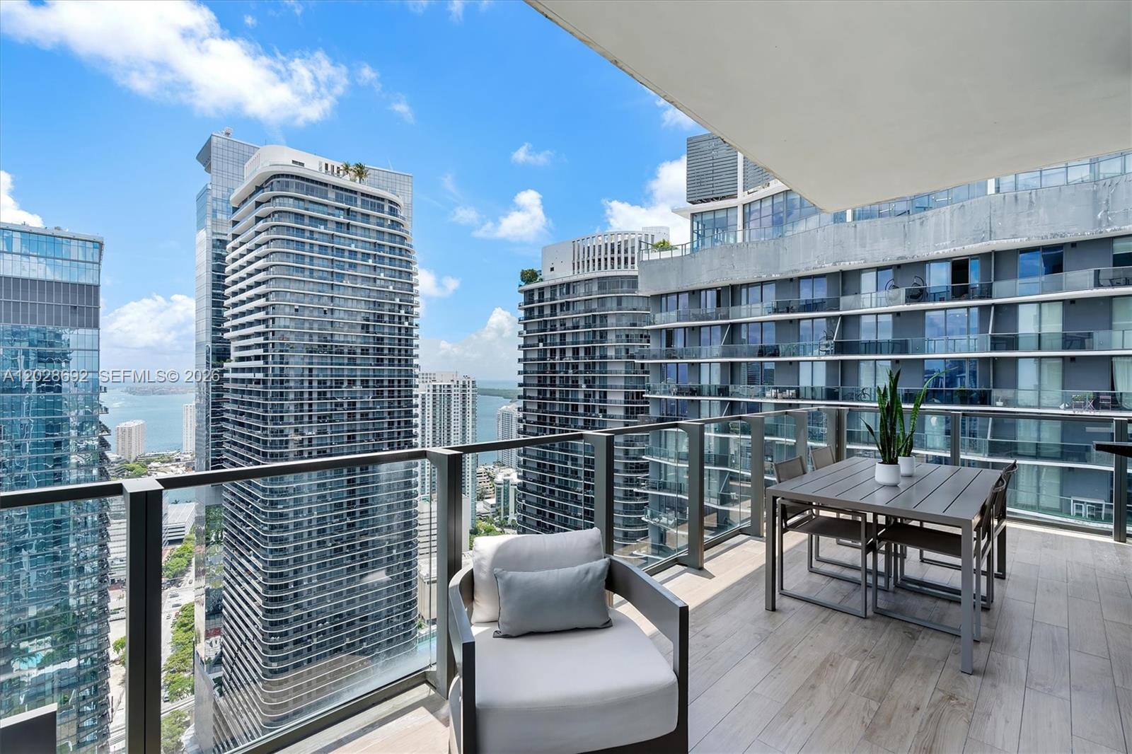 88 SW 7th St #4001, Miami FL 33130