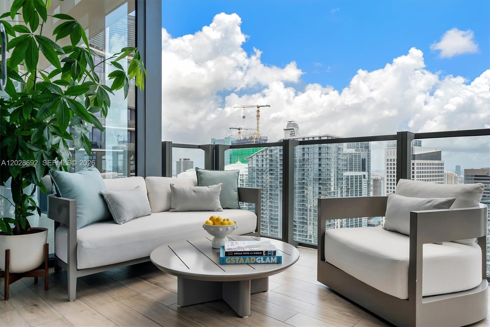 88 SW 7th St #4001, Miami FL 33130