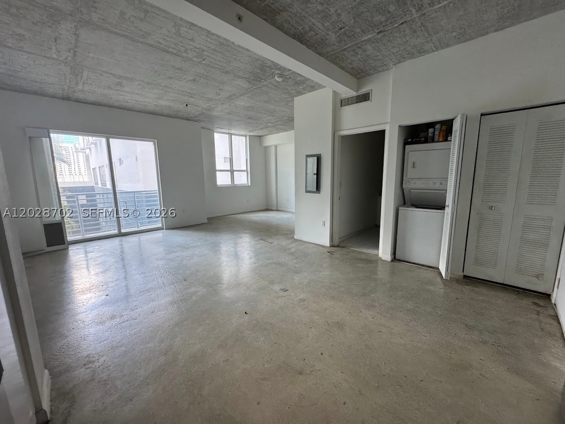 234 NE 3rd St #1208, Miami FL 33132