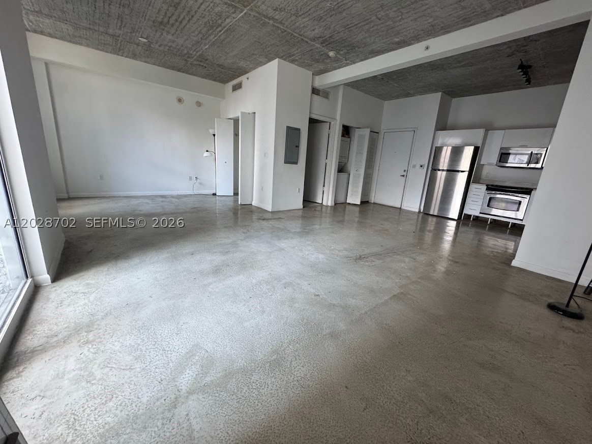234 NE 3rd St #1208, Miami FL 33132