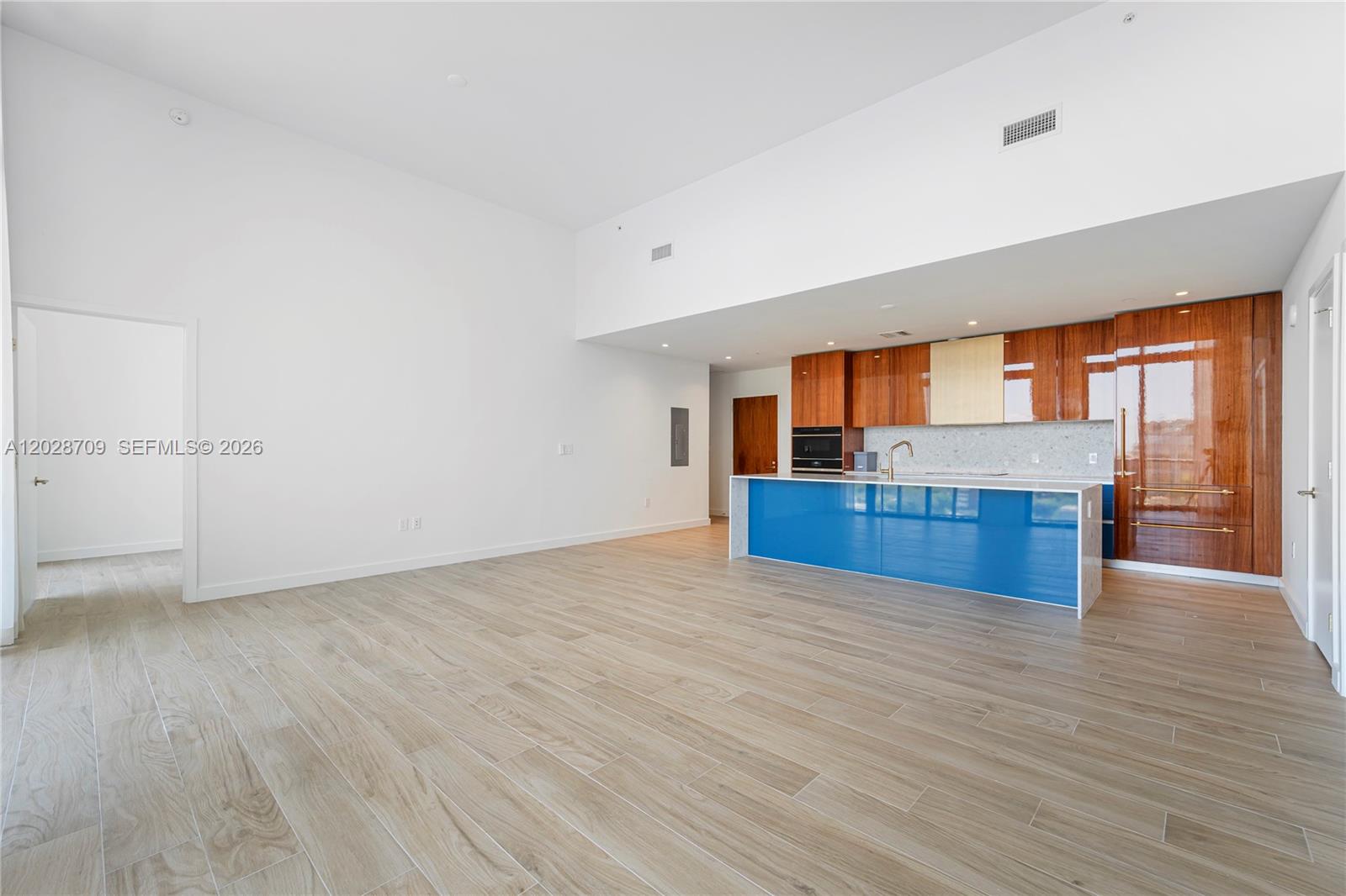 2678 Tigertail #813, Coconut Grove FL 33133