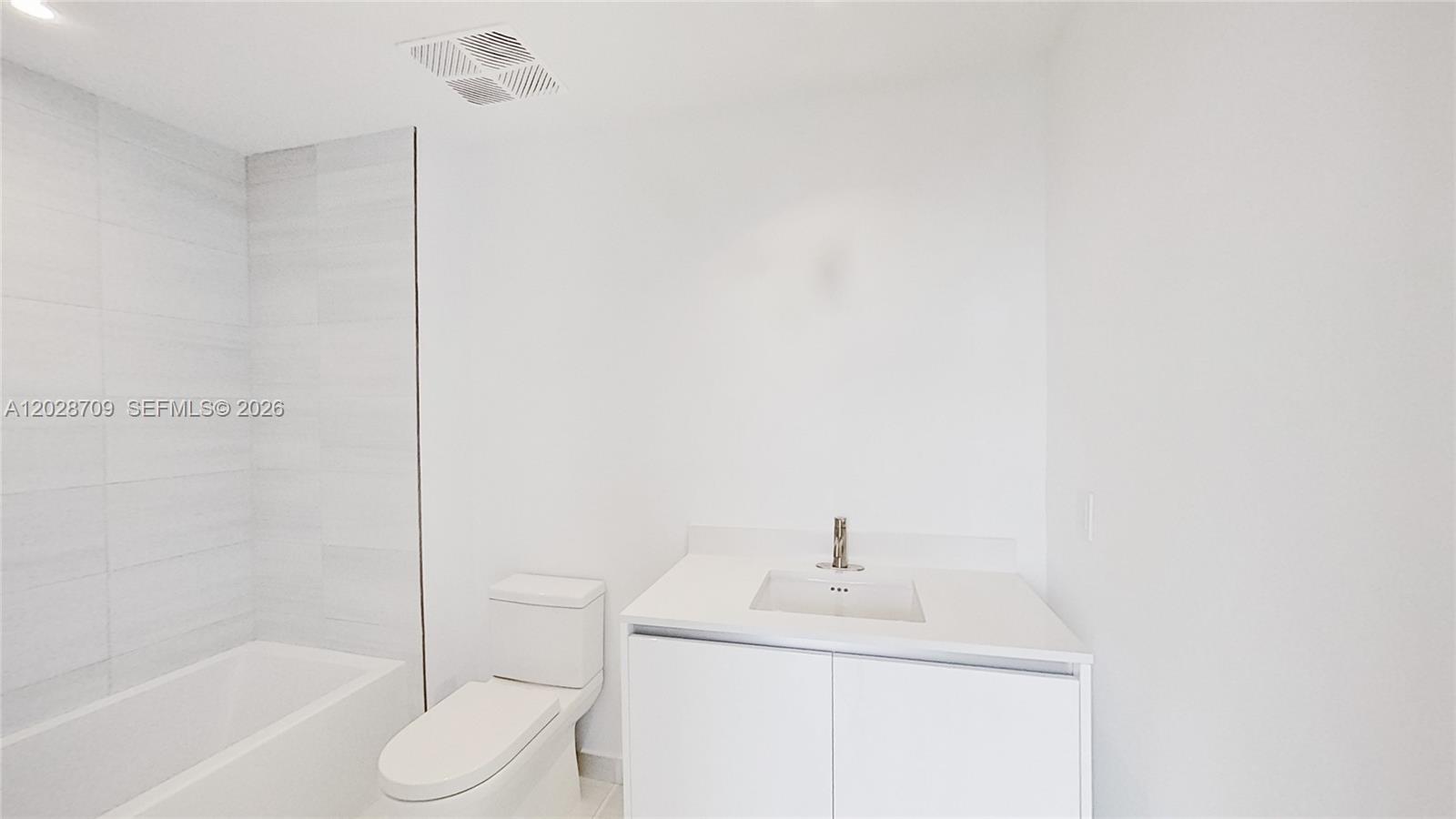 2678 Tigertail #813, Coconut Grove FL 33133