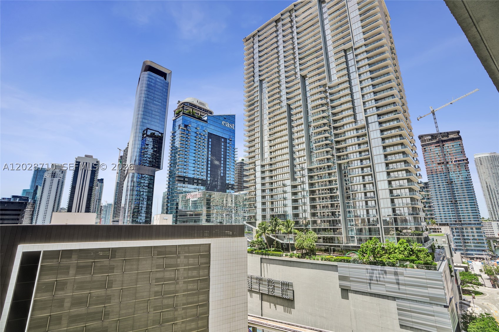 55 SE 6th St #1502, Miami FL 33131