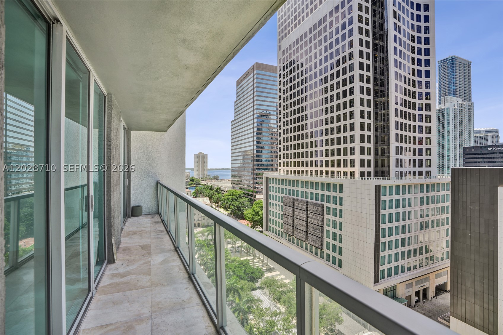 55 SE 6th St #1502, Miami FL 33131