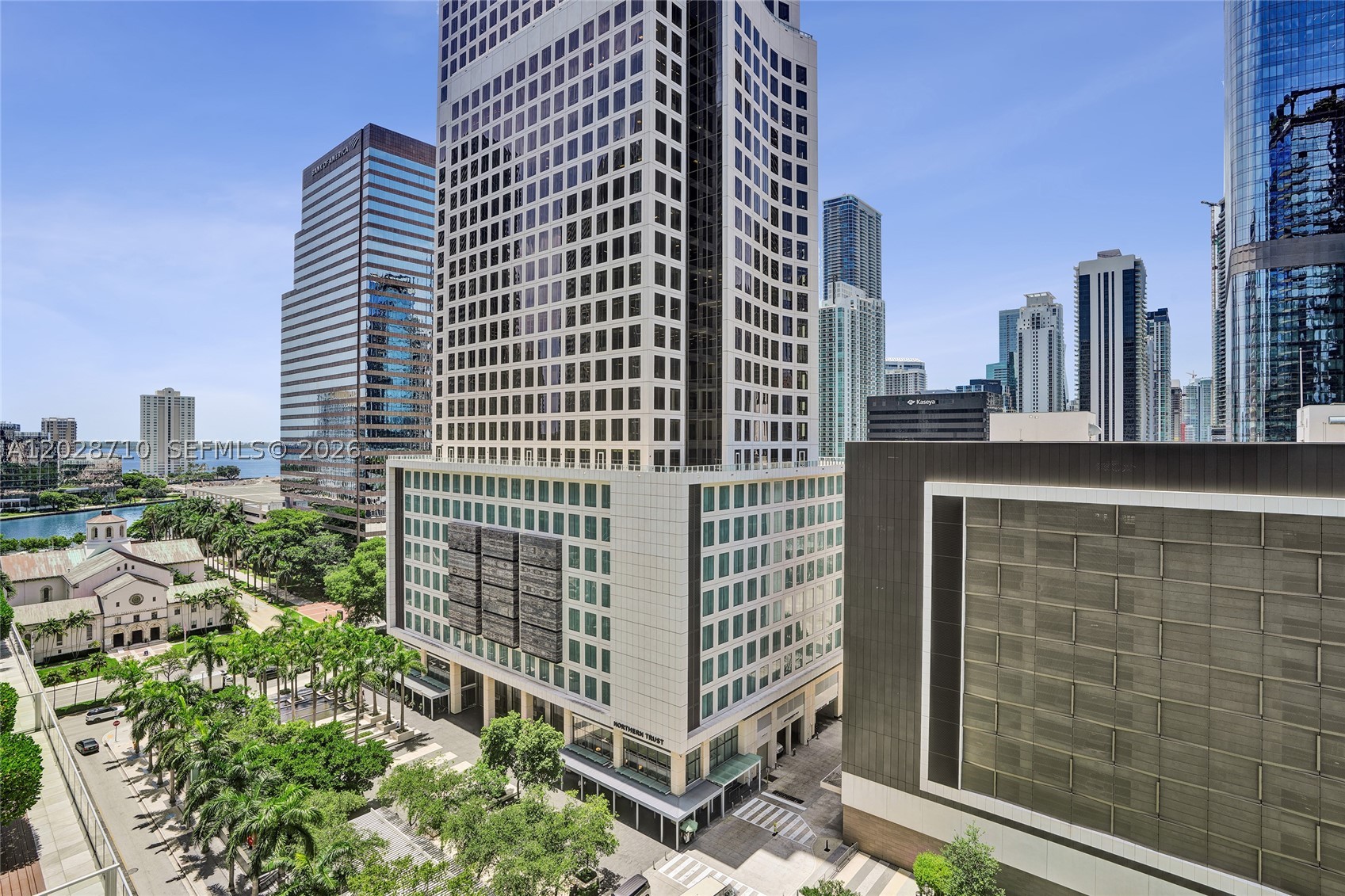 55 SE 6th St #1502, Miami FL 33131