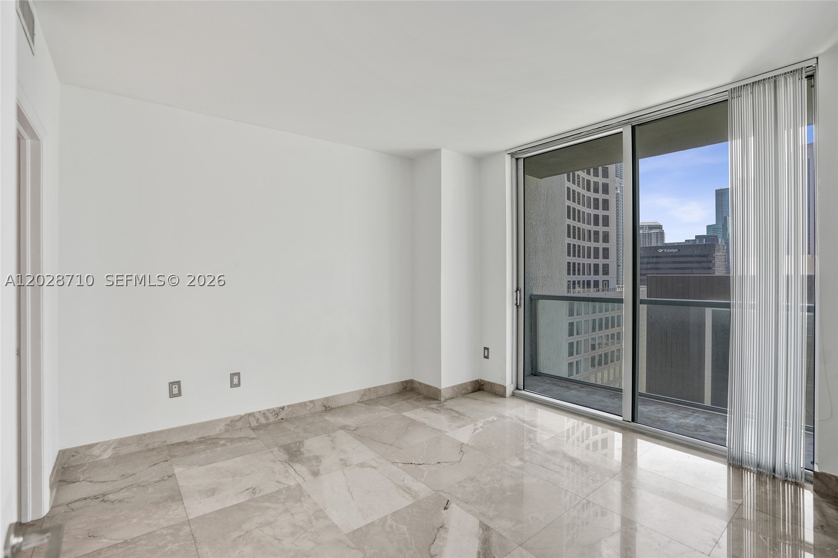 55 SE 6th St #1502, Miami FL 33131