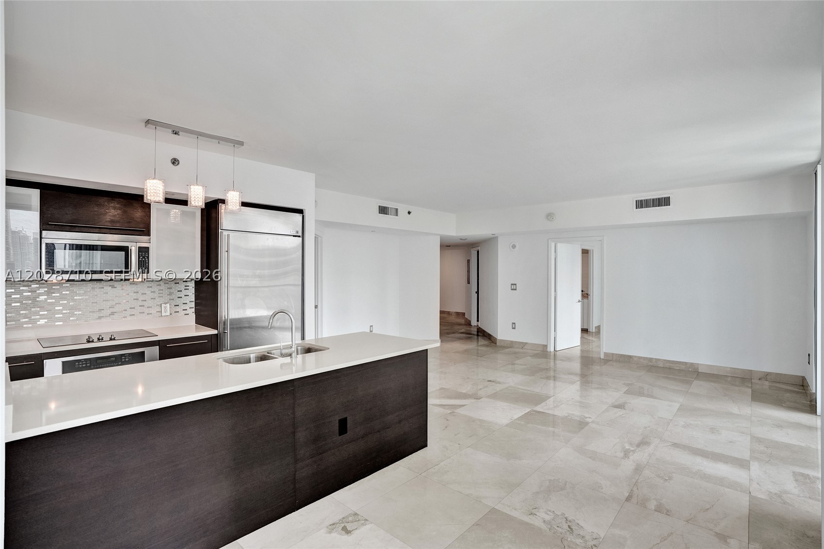 55 SE 6th St #1502, Miami FL 33131