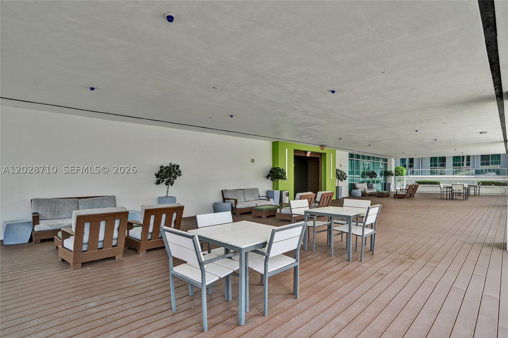 55 SE 6th St #1502, Miami FL 33131