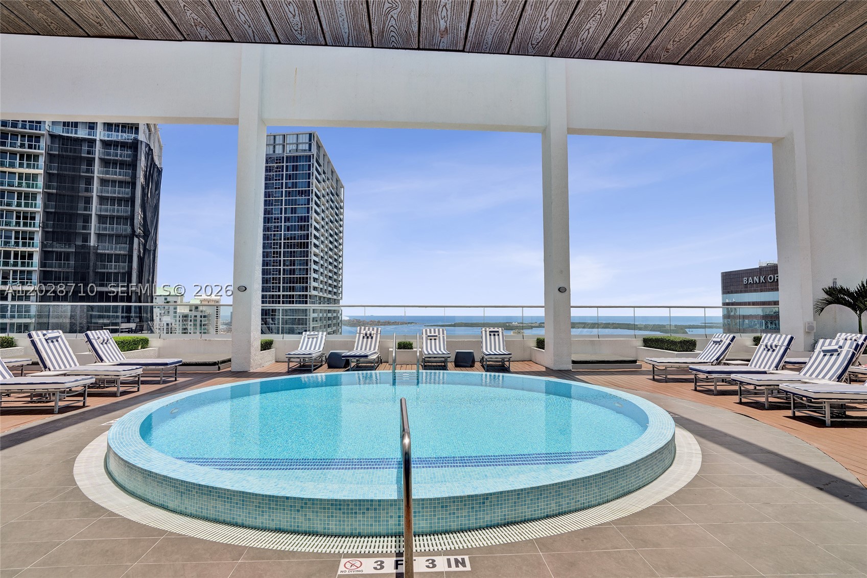55 SE 6th St #1502, Miami FL 33131