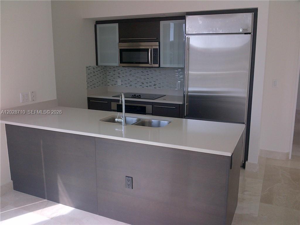 55 SE 6th St #1502, Miami FL 33131