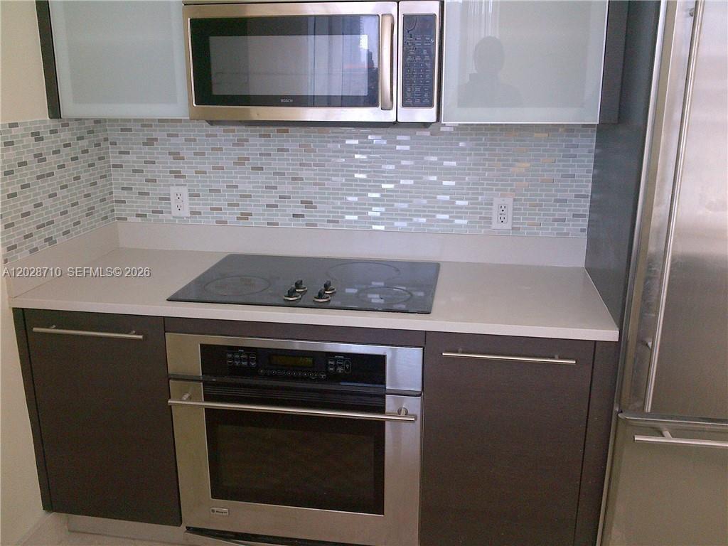 55 SE 6th St #1502, Miami FL 33131