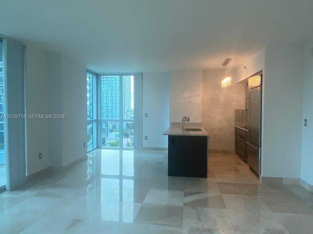55 SE 6th St #1502, Miami FL 33131