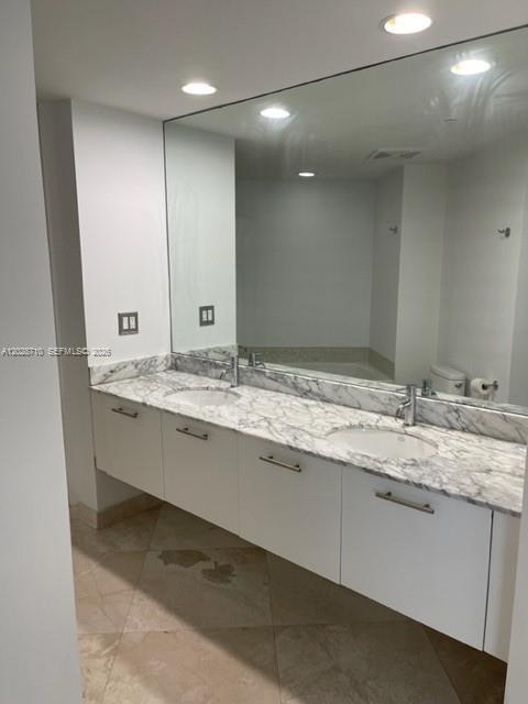 55 SE 6th St #1502, Miami FL 33131