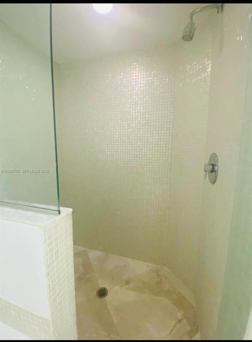 55 SE 6th St #1502, Miami FL 33131