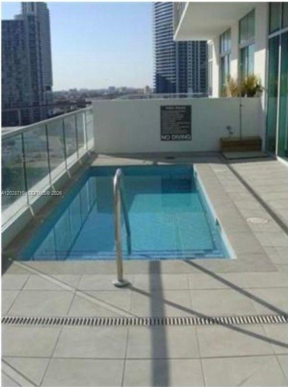 55 SE 6th St #1502, Miami FL 33131