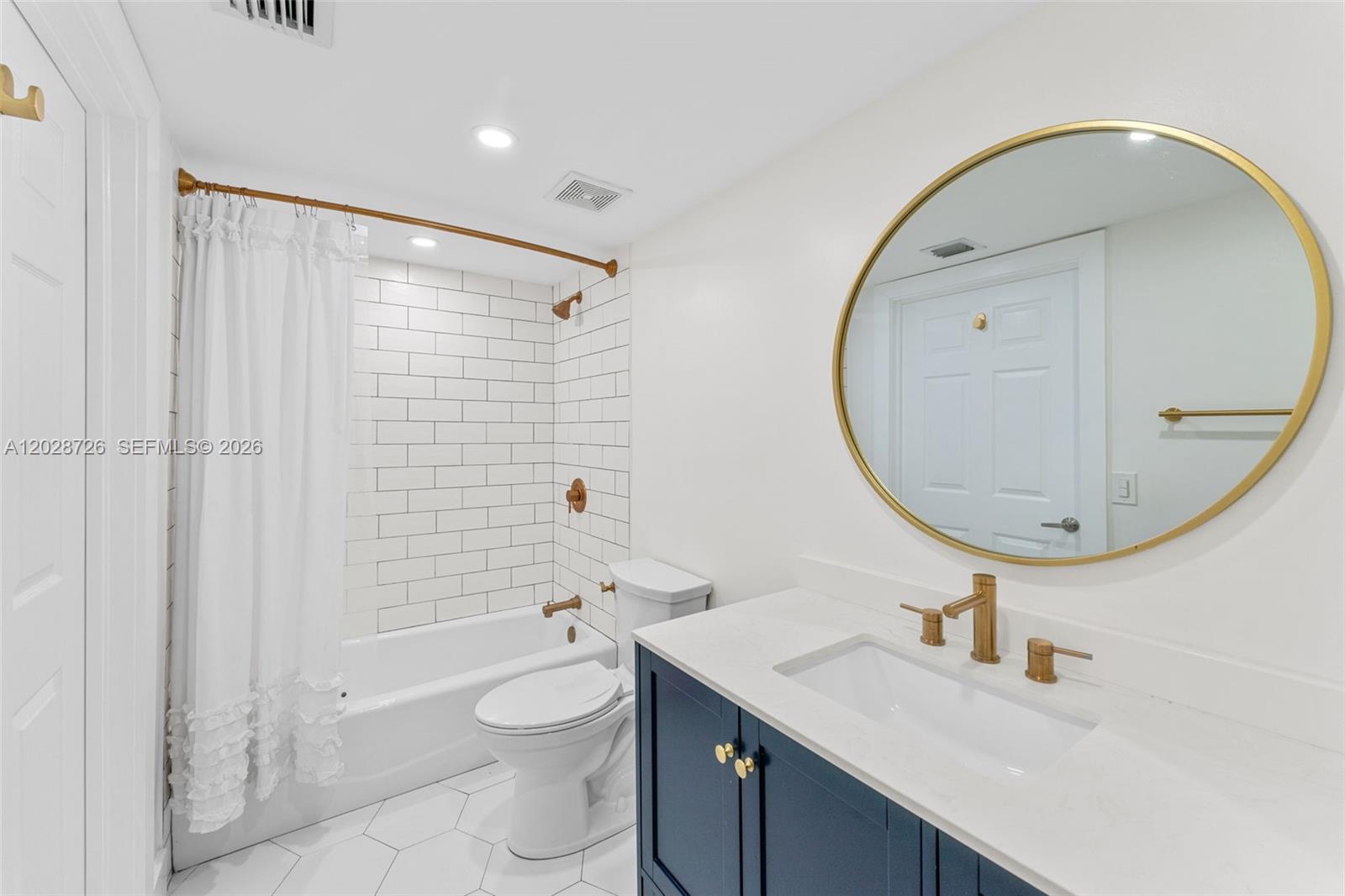 2415 NW 16th St Rd #306, Miami FL 33125