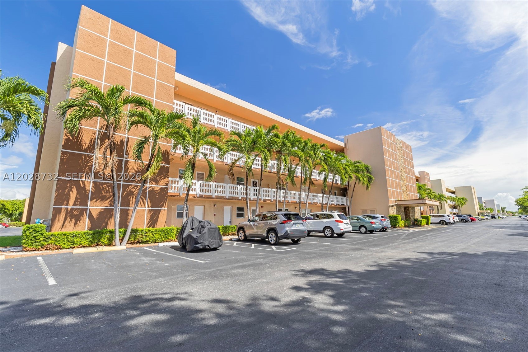 201 SE 11th Ter #102, Dania Beach FL 33004