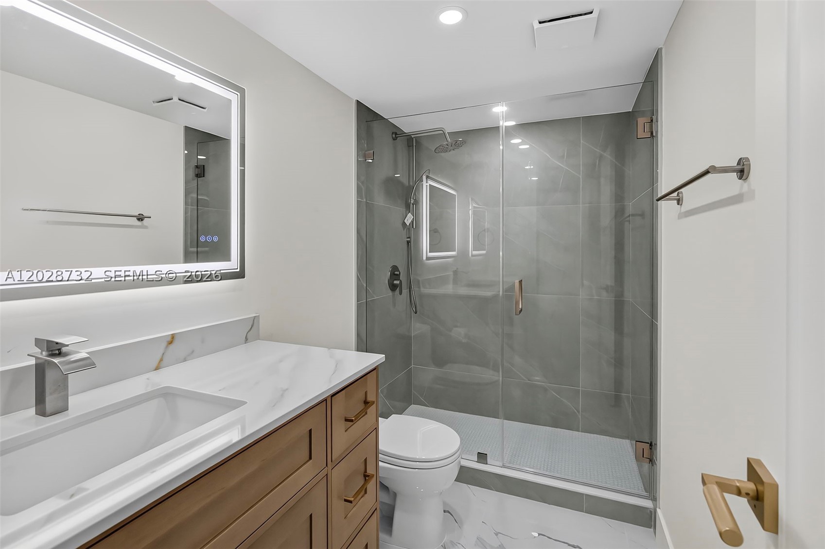 201 SE 11th Ter #102, Dania Beach FL 33004