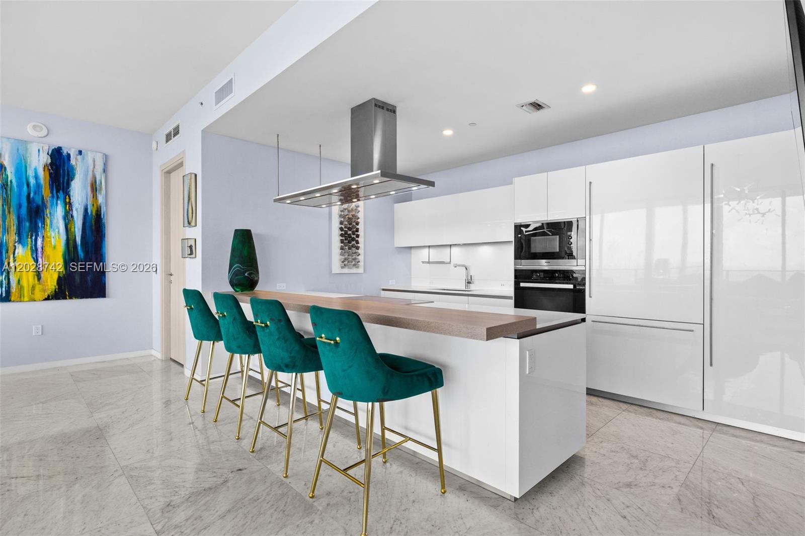 1000 Brickell Plz #PH5304, Miami FL 33131
