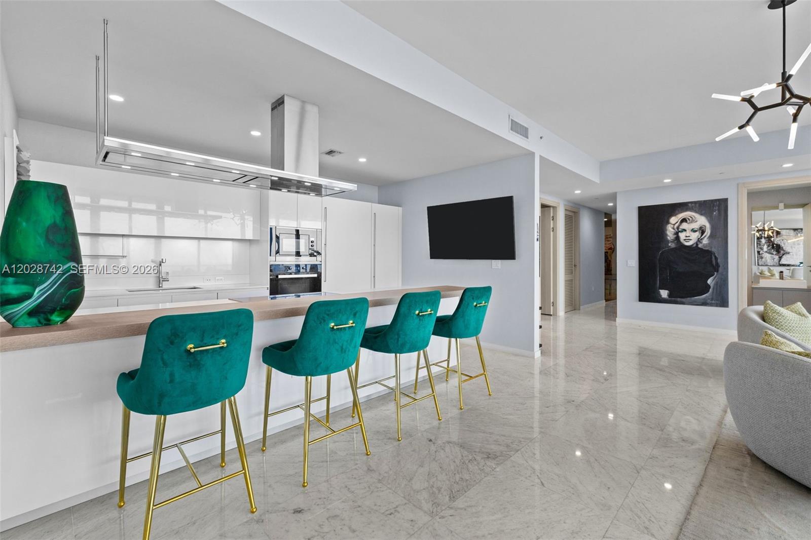 1000 Brickell Plz #PH5304, Miami FL 33131