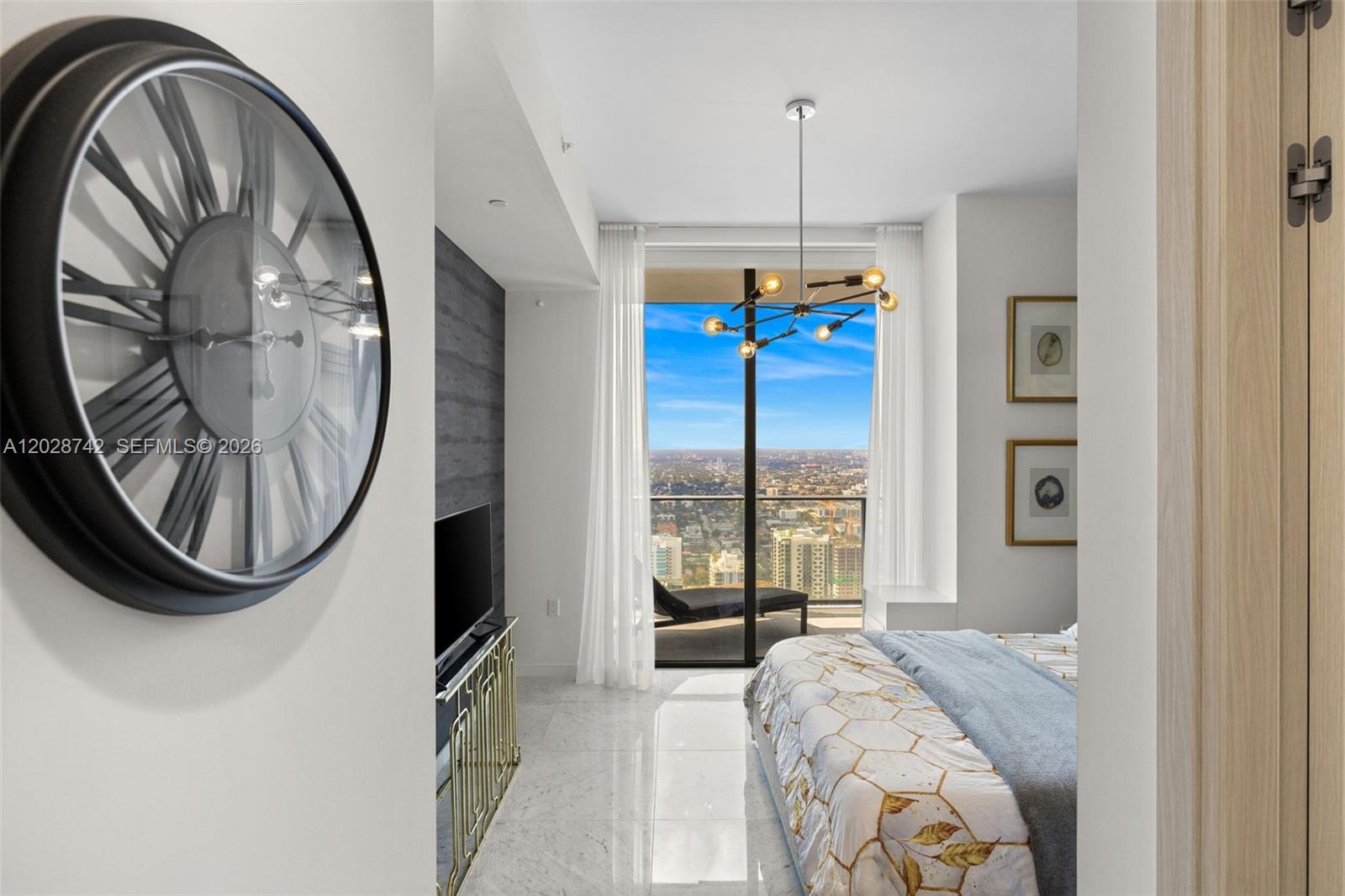 1000 Brickell Plz #PH5304, Miami FL 33131