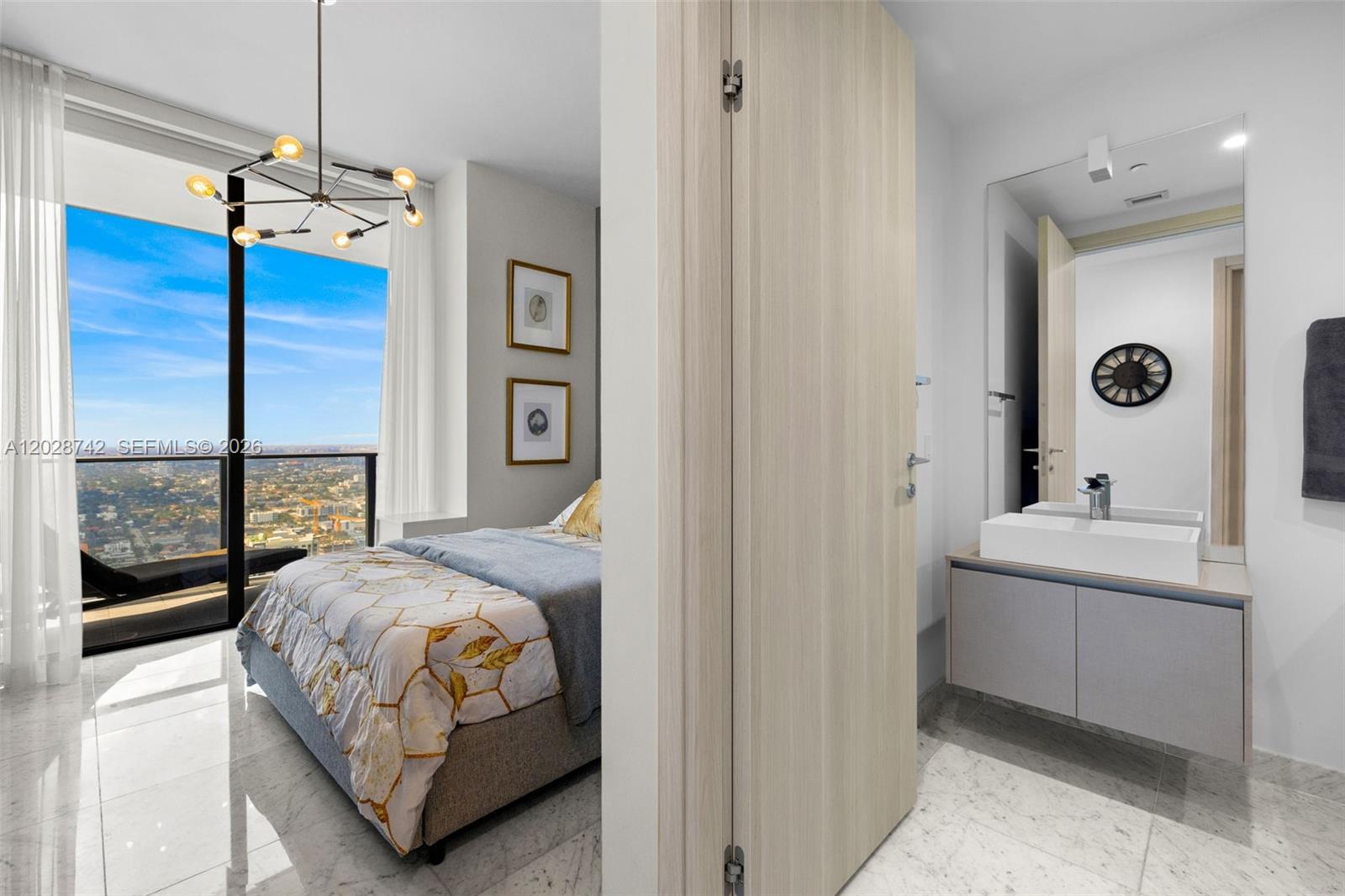 1000 Brickell Plz #PH5304, Miami FL 33131