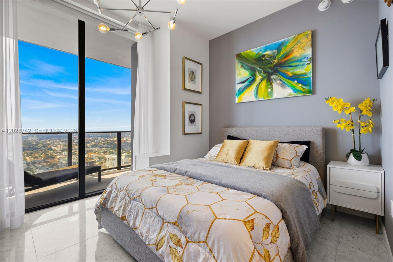 1000 Brickell Plz #PH5304, Miami FL 33131