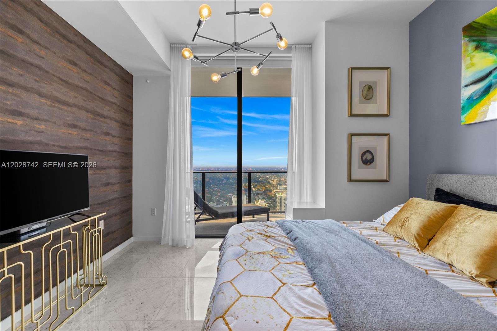 1000 Brickell Plz #PH5304, Miami FL 33131