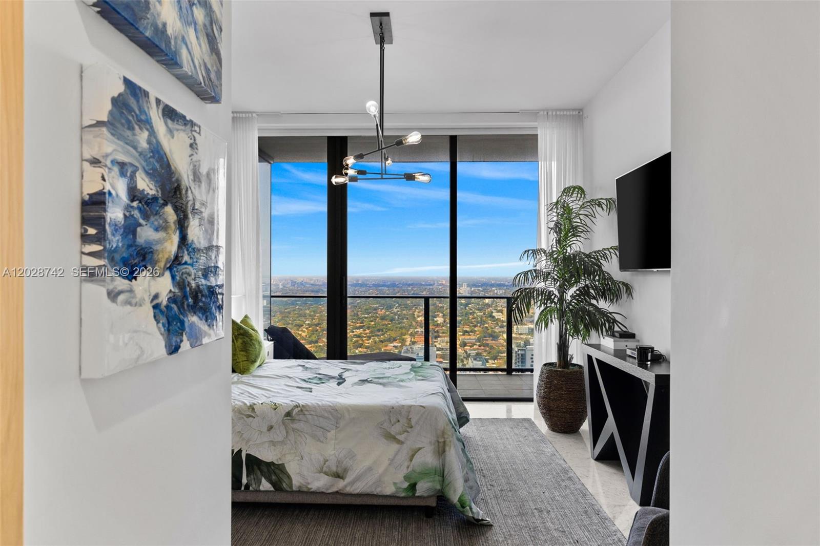 1000 Brickell Plz #PH5304, Miami FL 33131