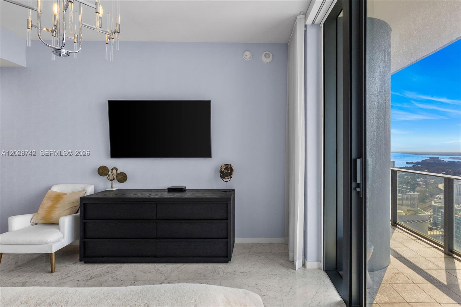 1000 Brickell Plz #PH5304, Miami FL 33131