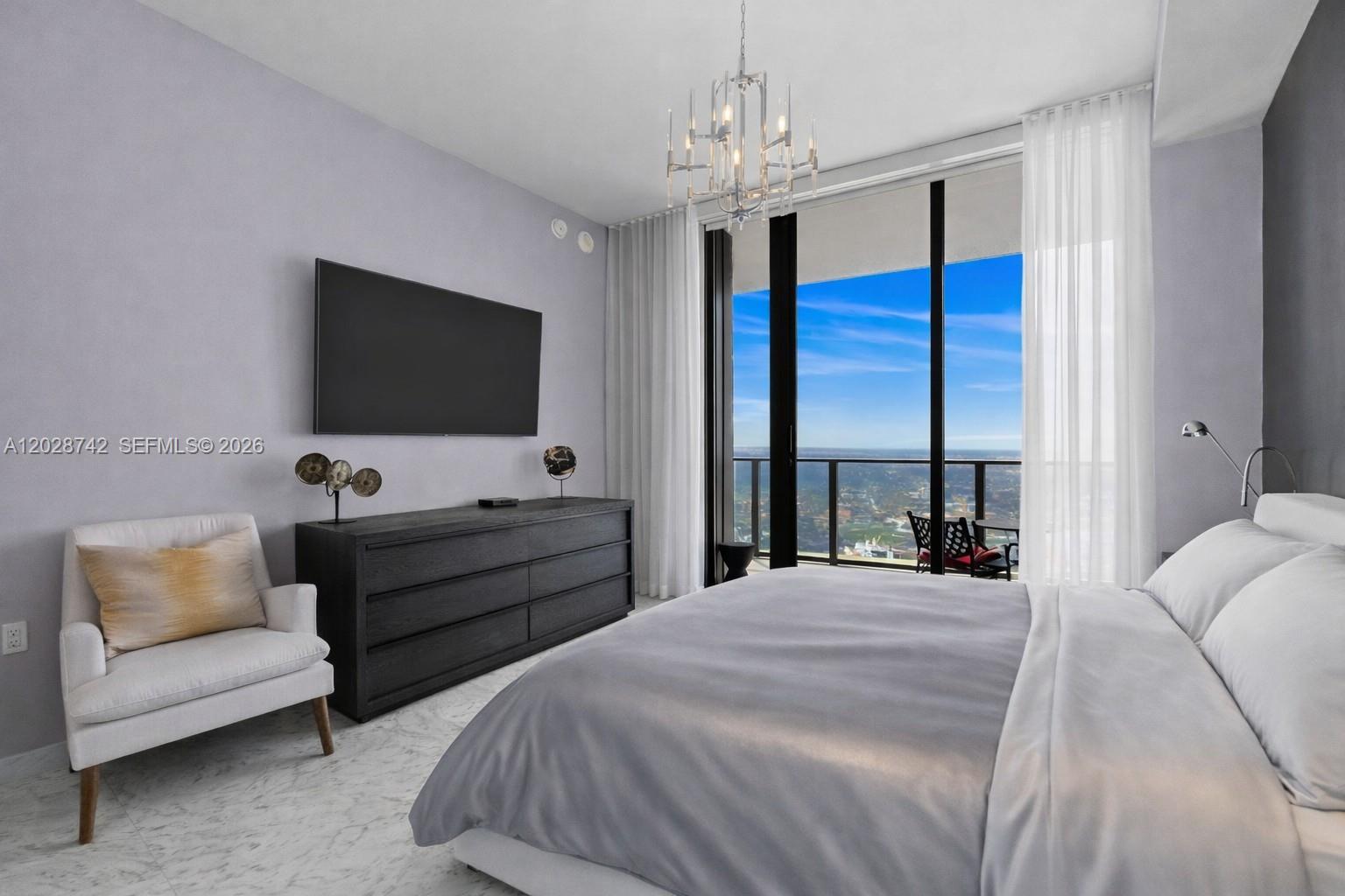 1000 Brickell Plz #PH5304, Miami FL 33131