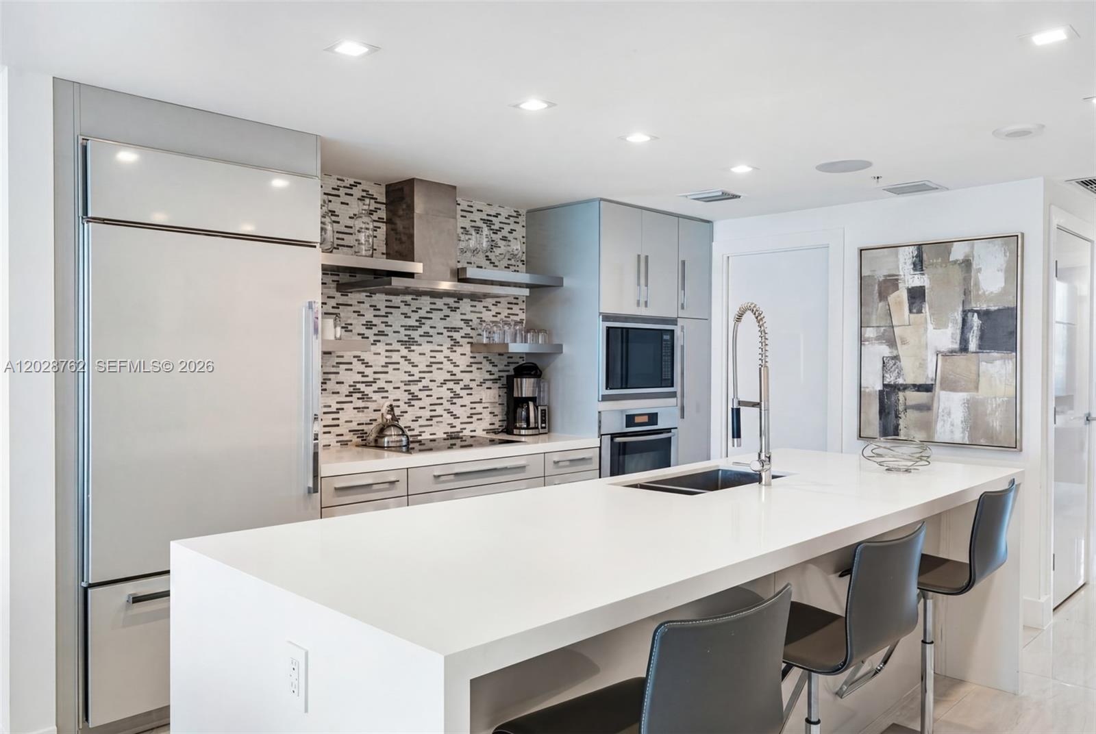 3801 Collins Ave #703, Miami Beach FL 33140
