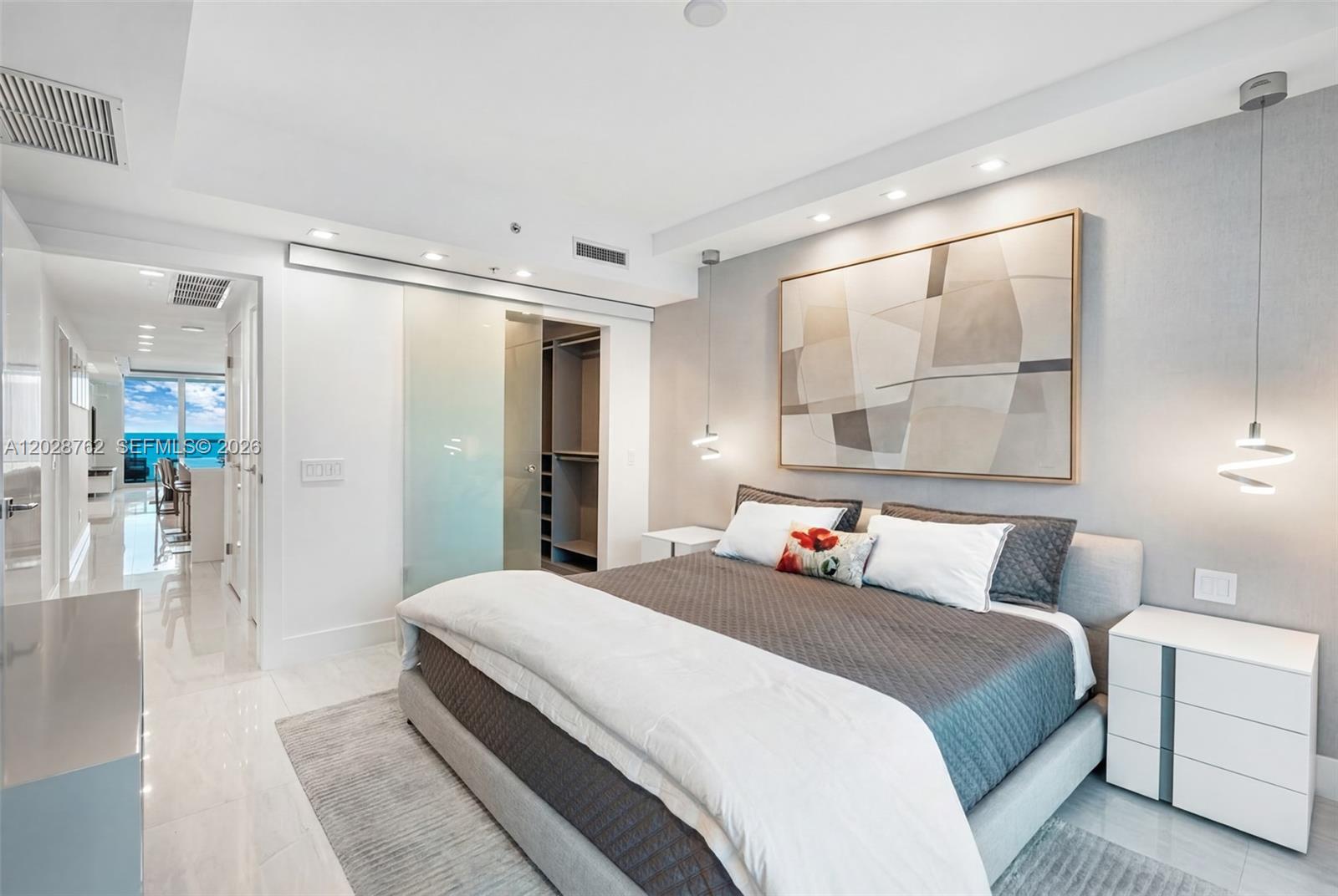 3801 Collins Ave #703, Miami Beach FL 33140